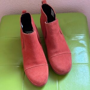 Sorel Red Suede Chelsea Ankle Booties